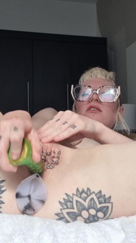 Söta mini utomjordingar Klipp med buttplug &dildo orgasm