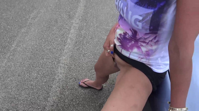 Nikky Thorne's Teen Club: Short hair blonde babe enjoys pissing outdoors