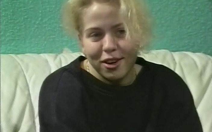 Strassenflirts by Magmafilm: Baru 18 tahun dan sudah terkoyak untuk seks