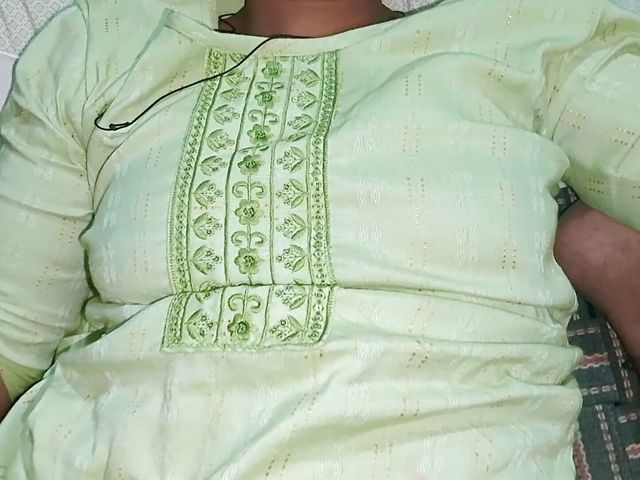 Indian Punjabi Step Mom Pooja Fuck by Huge Cock BBC and Deepthroat Guy Exploited Old Pickup Scheme to Penetrate Russian Girl (Gujarati couple)