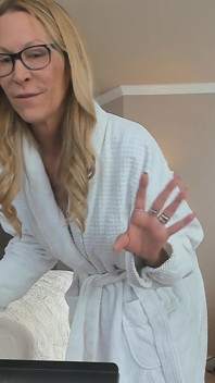 Using My Domi Wand to Orgasm