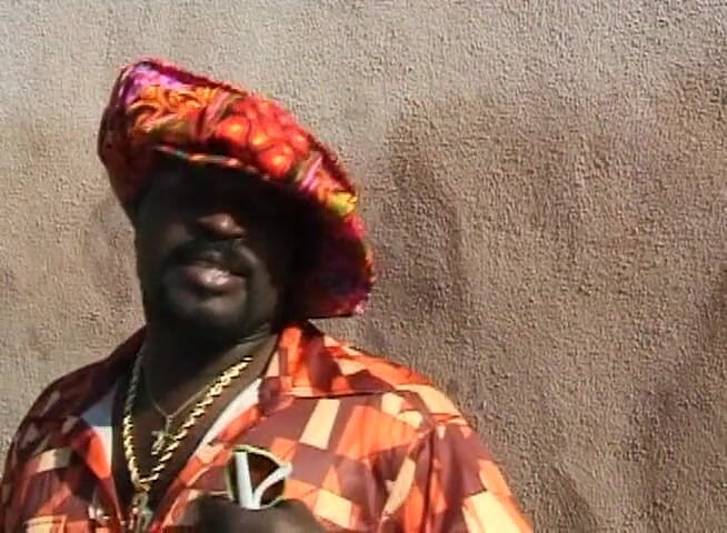 Black Jass: Belle puttane d'ebano che succhiano un bbc all'aperto