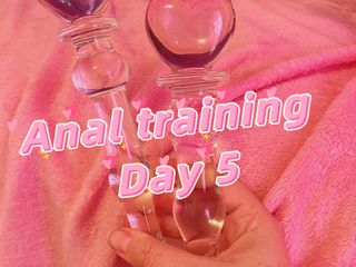 Kisica: アナルトレーニング 5日間