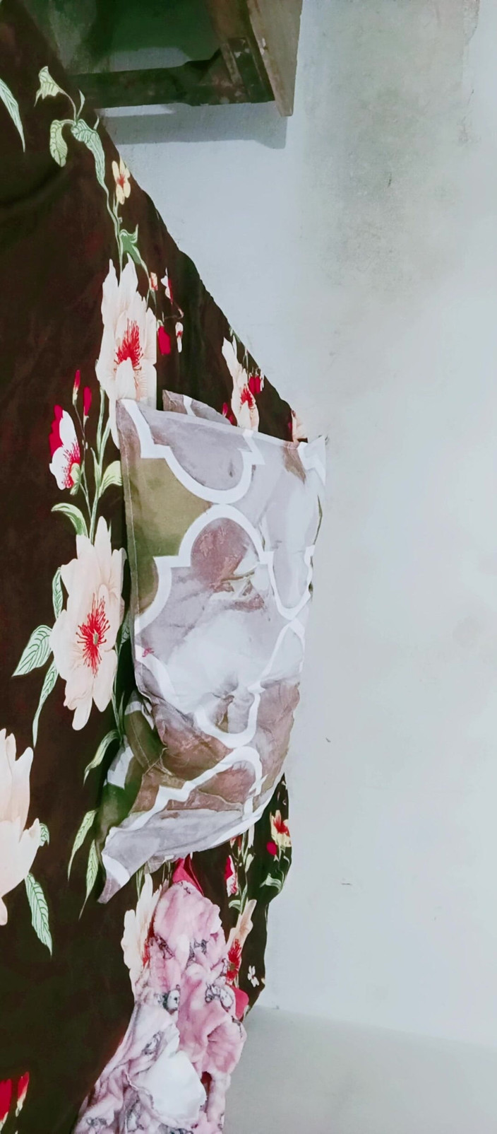 AlarmedFriction635: Ghost verleidt sexy Reshmi privé