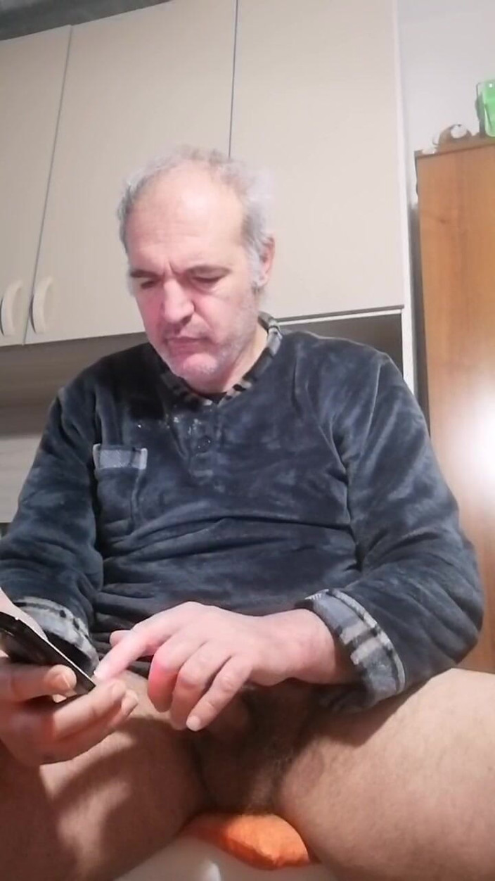 Setesesso7: Trebuie să-mi lingi pula tare, nu-i așa?