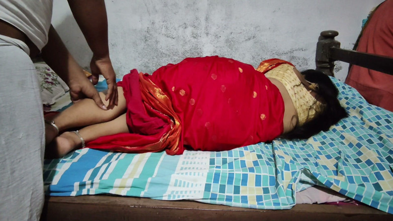 biharisonam: Tante seksi dengan toket besar yang pemalu dientot habis-habisan sama...