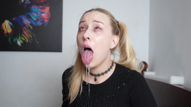 DreamFoxy: Gorge Dure Et Facefak, Beaucoup De Bave Et De Sperme...