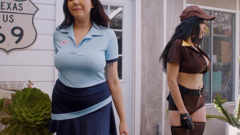 Little Puck: Livre cette bite ! Des filles du courrier se font baiser...