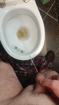 Uncut Cock Morning Pissing in Toilet