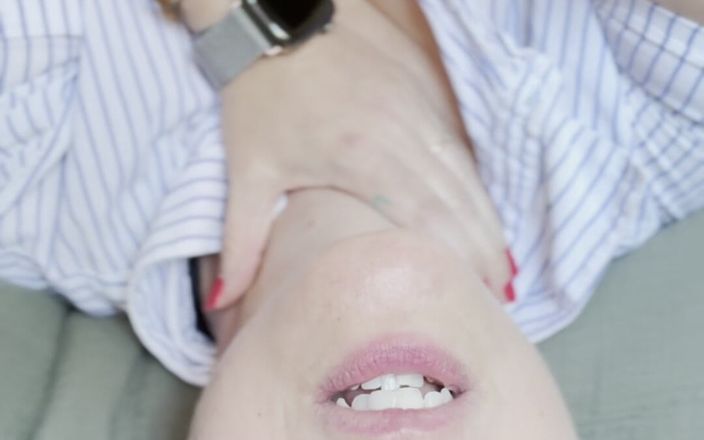 DouceLuxure: Mes Gros Seins Naturelle De MILF