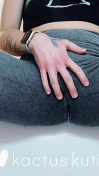 Chceš mě čůrat do mých šedých kraťasů?