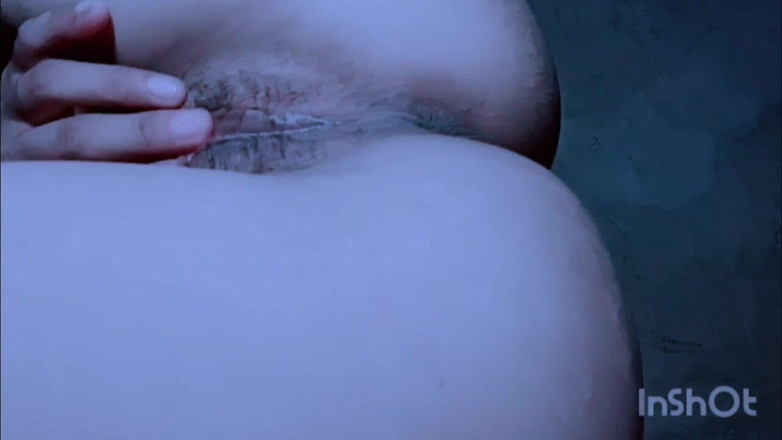 TricolorMusic3: 我正在裸体自慰