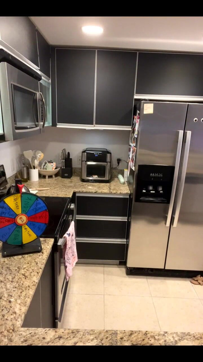 Dani Valentina: Крути колесо