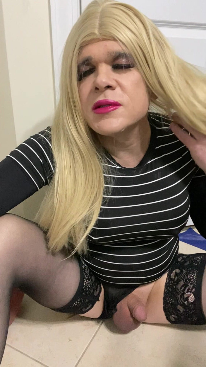 MadisonCD2025: Teil 2 von sexy transvestã¤ttin neckt mit gefälschter muschi in dessous...