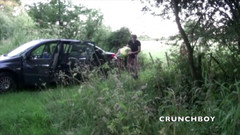 Crunch Boy: Francouzka ošukaná rovnou diskretem v autě v exhib venku