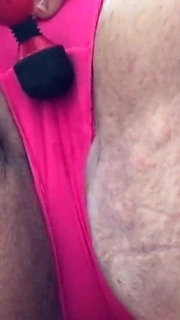 Bbwbootyful merangsang klitorisku dengan vibrator meniduri memekku