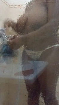 Gerçekten nasıl sevişeceğini bilen bir kadın vermek için tamamen ısınmak