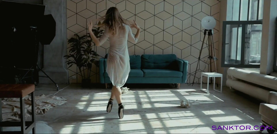 SANKTOR: Naked ballet dancer . Art erotic video.