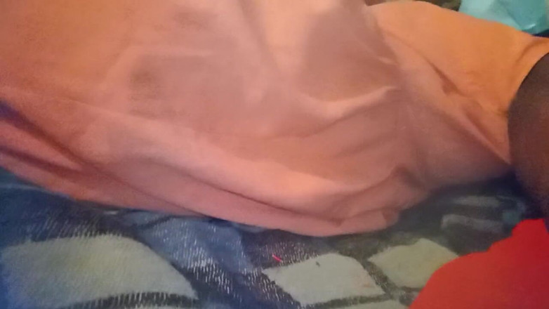 Sexyjayla254: केन्याई किन्नर sexyjayla254 हमें अपना बड़ा काला लंड दिखा रही है