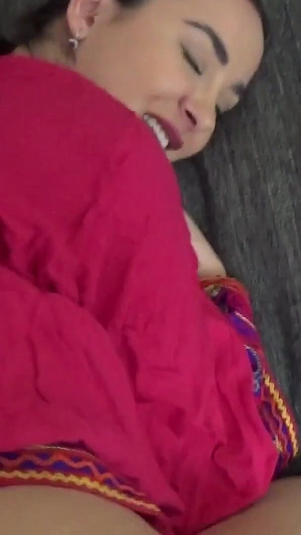 Amateur Homemade Porn: Sexy y gran culo de madrastra afgana follada por su...