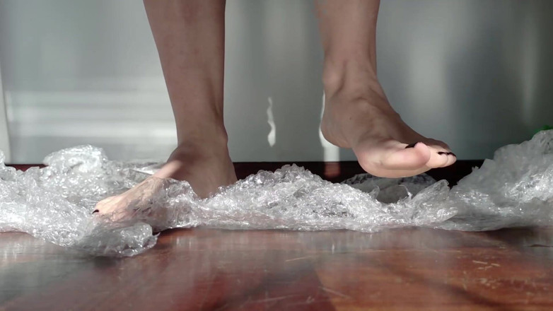 Kinky Lyrical: Desculță Asmr în picioare pe Bubble Wrap