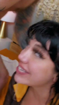 Sexy kleine puck wil alles nade