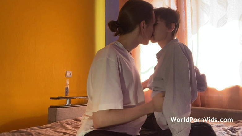 Selected worldwide porn: Guy Fucked His Girlfriend Till She Got an Orgasm and...