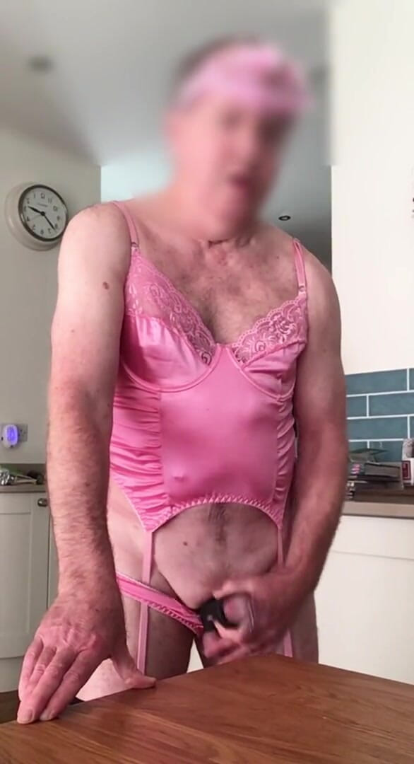 Bellhead: Pink fun