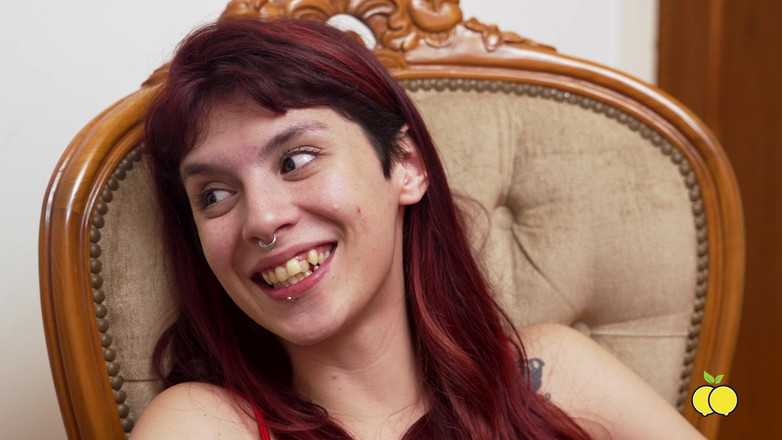 Limon producciones: 새아빠가 축구를 보는 동안 자위합니다