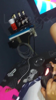 Otaku slampa tycker om att bli knullad medan du spelar videospel
