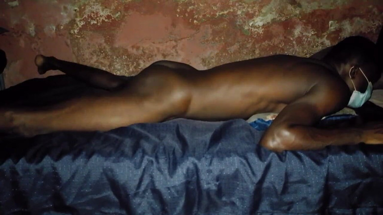 Masturbator emmy: Masturbace přes ojíždění postele je tak pěkná