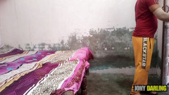 Jony Darling: Il servo viene a chiedere il lavoro, il proprietario è stato...