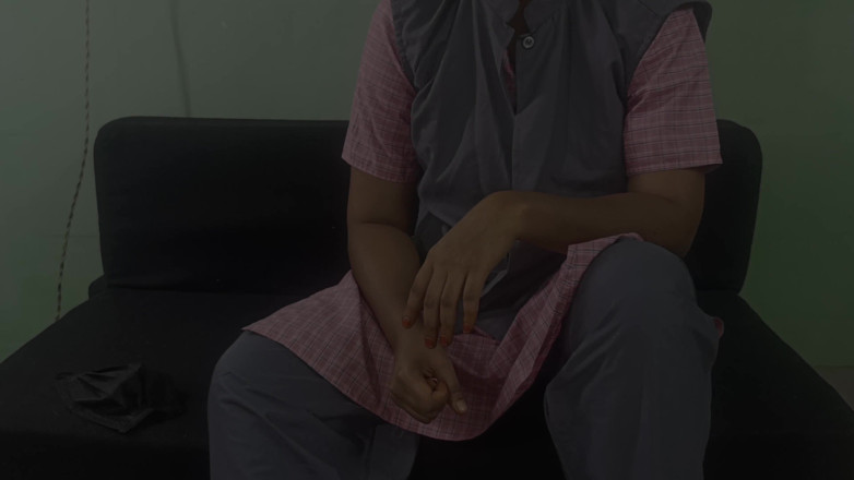 Inba: 一个女孩和姐姐的丈夫睡一张床