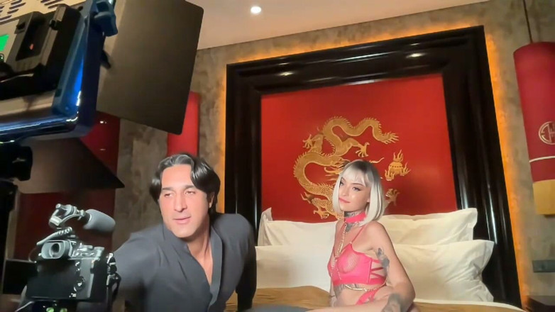 Real Masked Sluts: สตรีมสดของกูกับดาราหนังโป๊สุดร่านของกู - Tabitha Poison