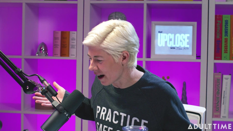 Adult Time Podcast: Xwife Karen: Golden Showers &amp; Girls Gone Wild | the Adult Time...