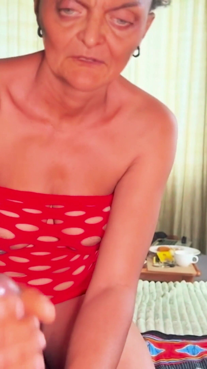 BongoXXX: Biracial Stepmother Wants My Dick in Both Holes