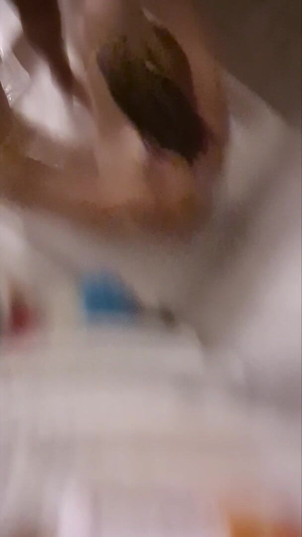 KittieNoOne: Lui viene sulla mia figa rasata