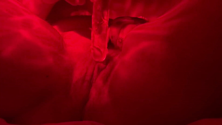 SoftBakedAfterDark: Stříkání ve skříni My Roomates