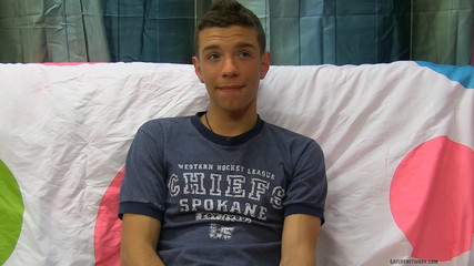 Lollipop Twinks: All Smiles com Ryan Sharp