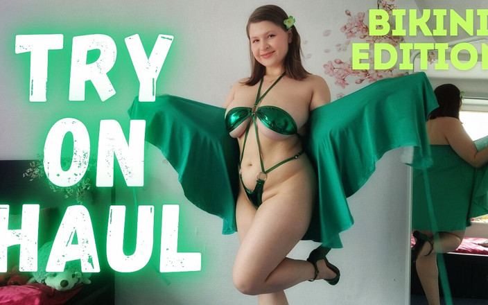 Tina Angel: Glanzende Groene Microbikini Strandwandeling Op Loopband Met Aftellen