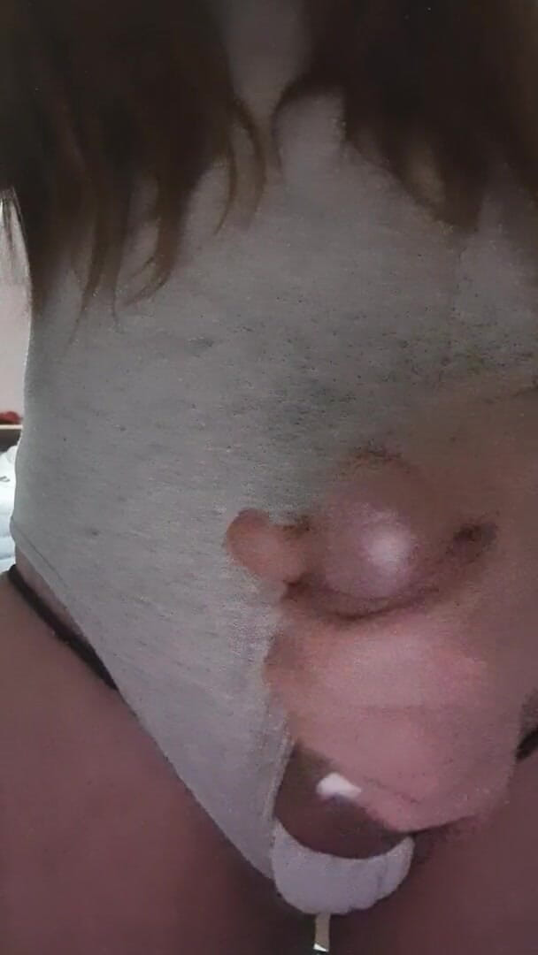 CHLOEcumFUCKme: 콜레의 사정