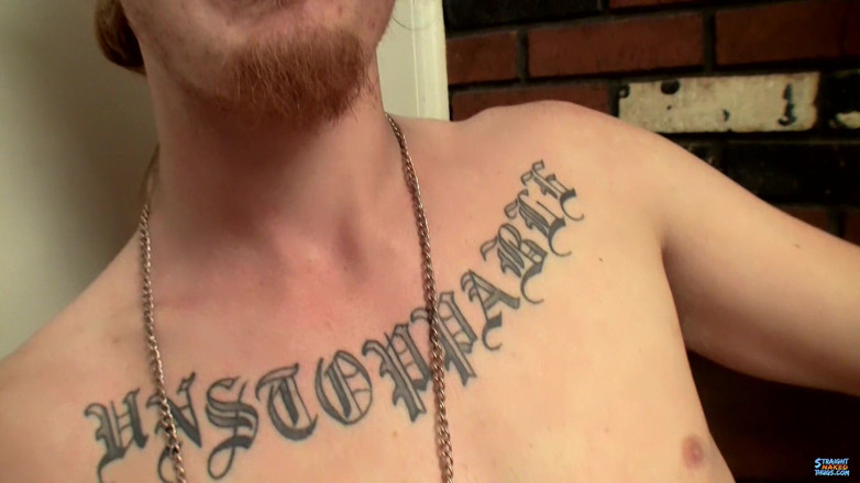 Straight naked thugs: Si lavora il suo grosso cazzo zenzero