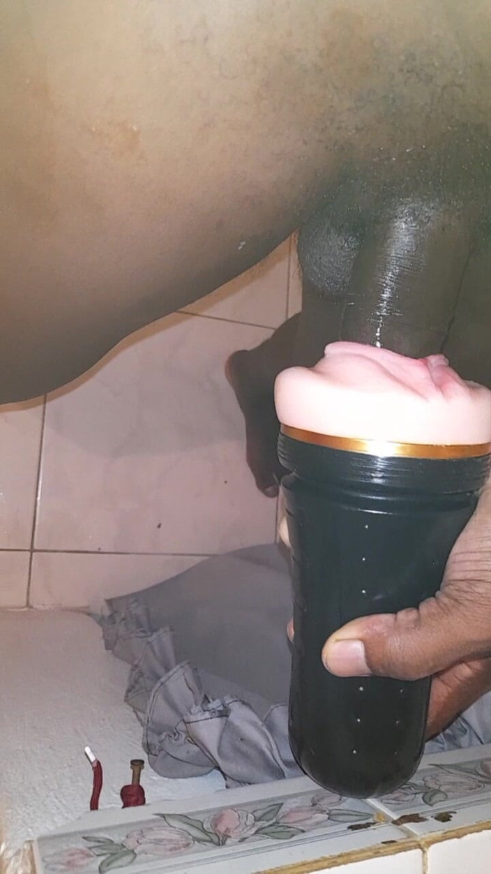 Black guy: Honění S9 E8