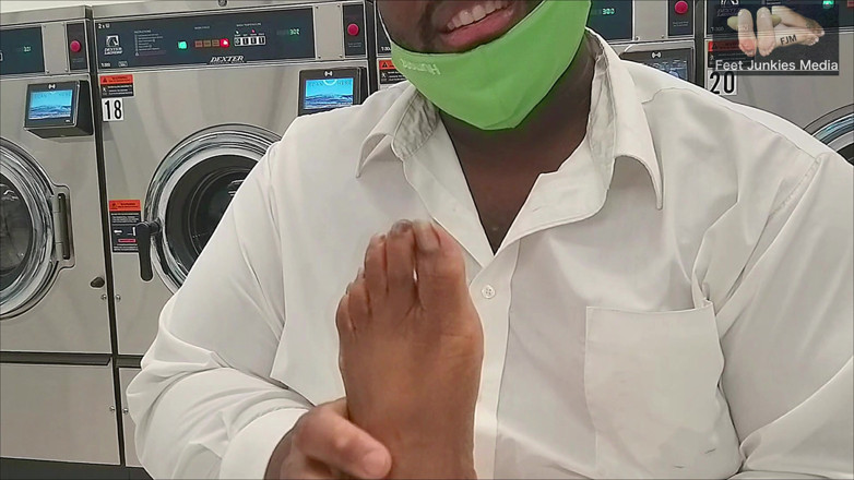 Foot Patrol: Asistenta Jasmine Doe's Afterwork Hot Stinky Feet N nud de...