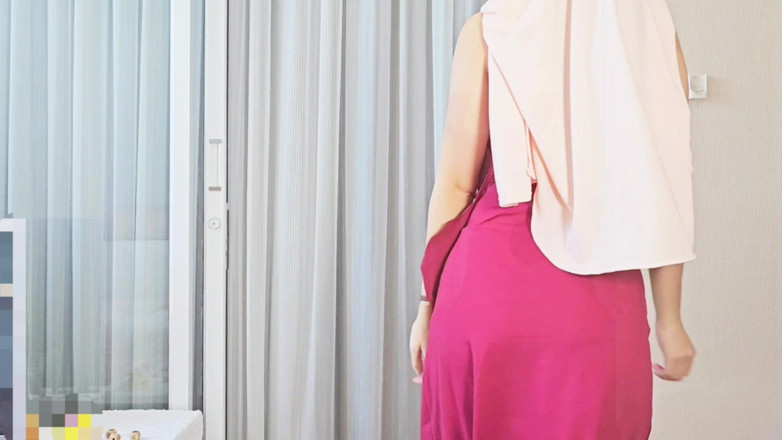 LittleMuslim: Uimitoare hijab: Probează rochii moderne cu un twist
