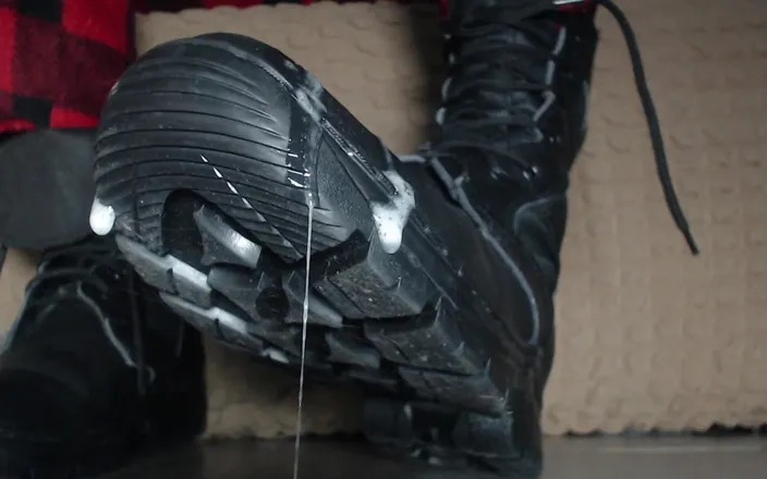 Hunky time: Dominant in Leather Boots