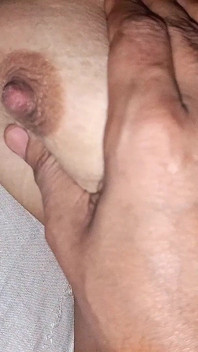 Hermosa chica bengalí follada por su joven hermanastro en habitación secreta