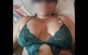 Black &amp; white desicat: Esposa bengalí Visaakaa vistiendo lencería verde sexy caliente teniendo sexo...