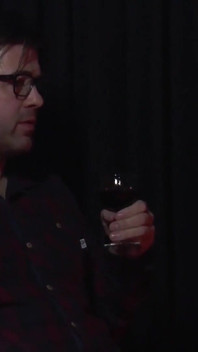 Фигуристой милфой доминируют для дикого БДСМ