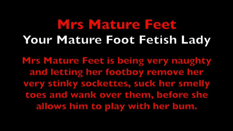 Mr MF: Mrs Mature Feet Gets Her Stinky Sockets Removed 548